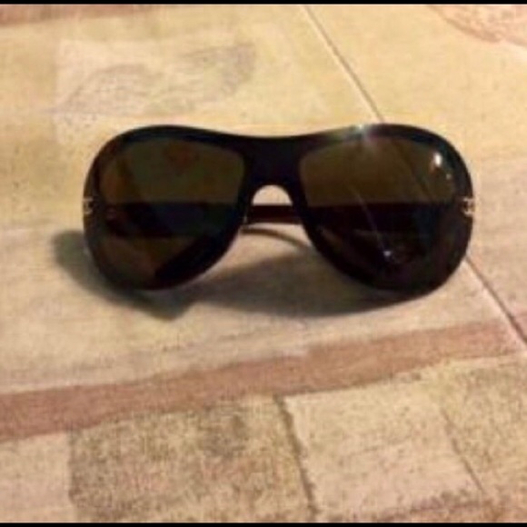 Authentic Chanel sunnies - Picture 1 of 4